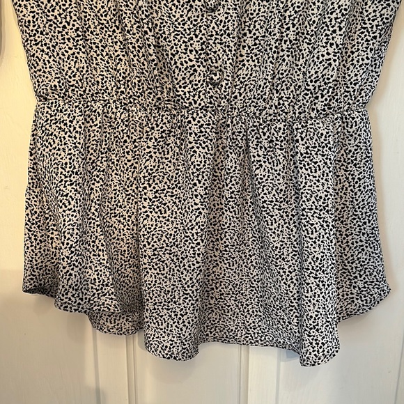 Black and Cream Women's Top, peplum - Picture 5 of 7